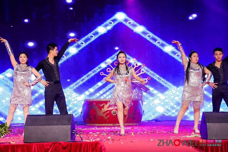 HJC�ƽ�ǹ�������ӭ�´��߰佱���